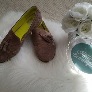 🌺 Faux suede loafers